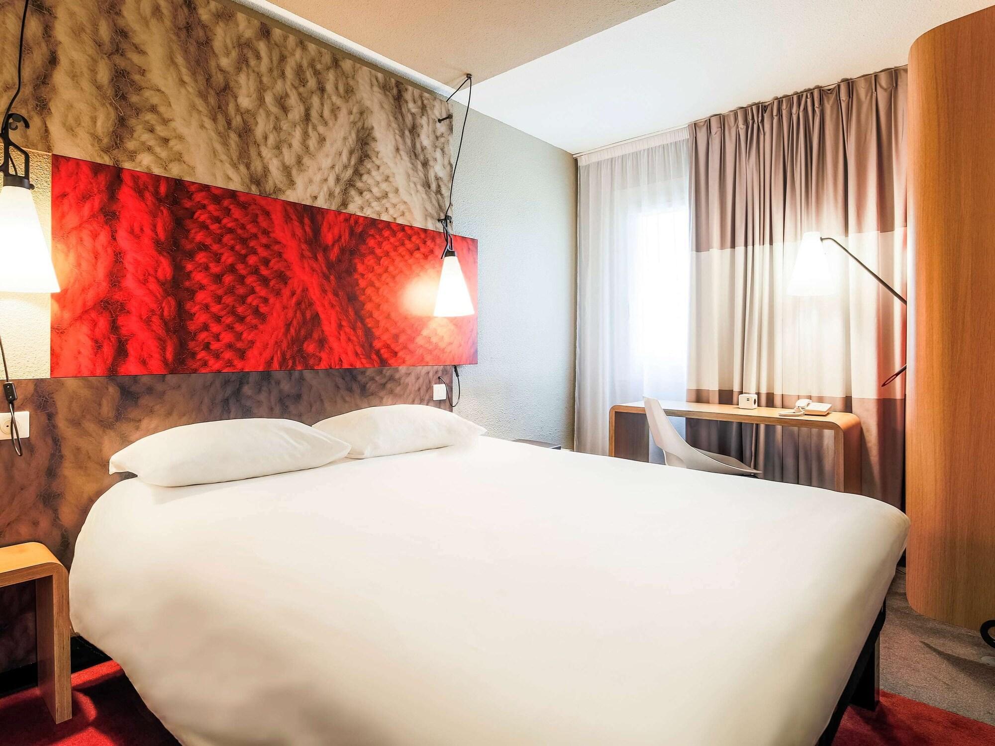 Hotel ibis Lyon Caluire Cité Internationale Exterior foto