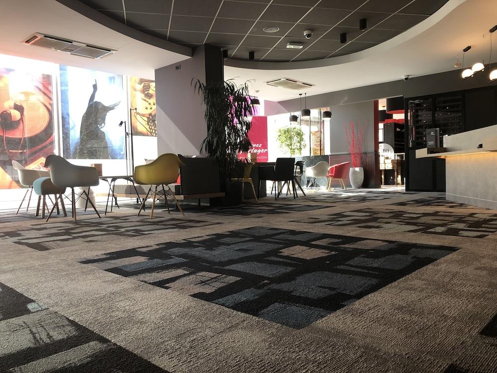 Hotel ibis Lyon Caluire Cité Internationale Exterior foto