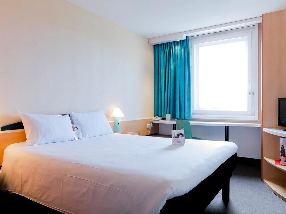 Hotel ibis Lyon Caluire Cité Internationale Exterior foto