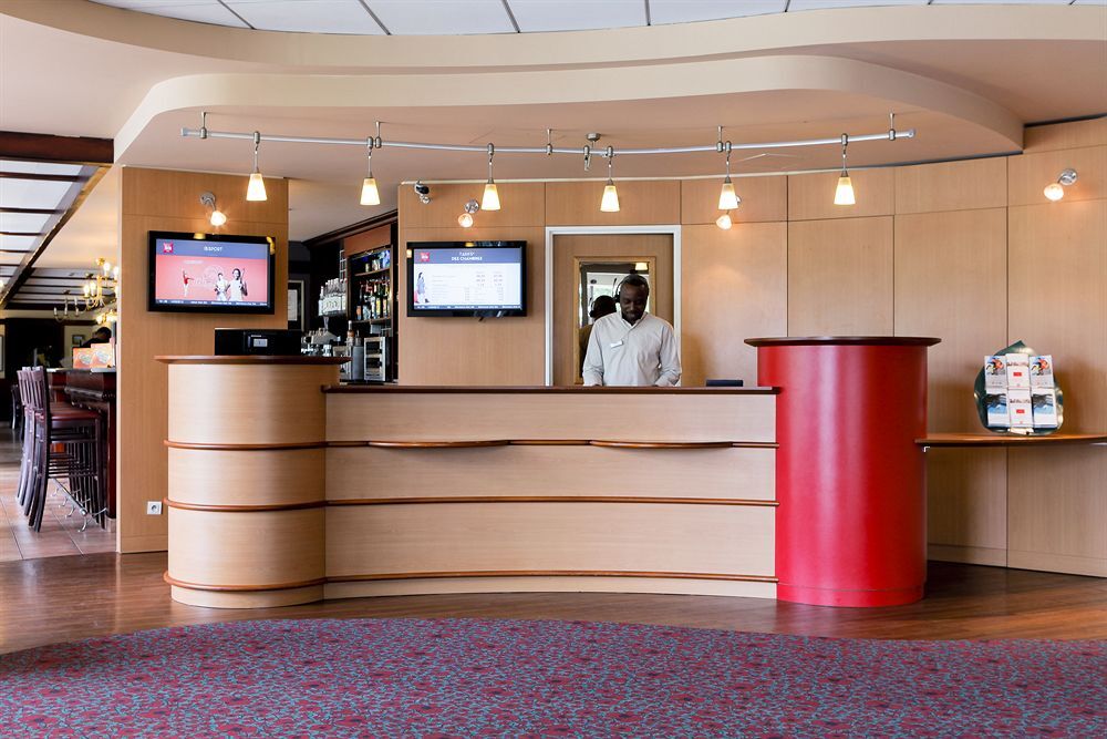 Hotel ibis Lyon Caluire Cité Internationale Exterior foto